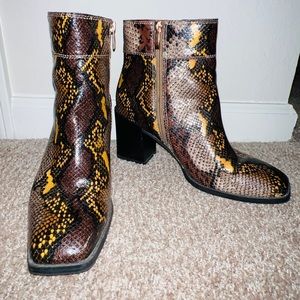 FrancoSarto Snakeskin Booties 🐍🤩💄